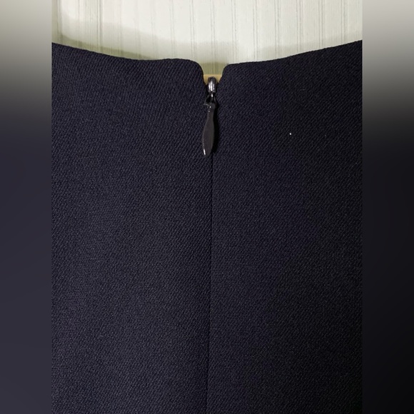 Banana Republic - Navy Sleeveless Midi Dress With Front Ruffle Detail - 0 Petite - Picture 4 of 8